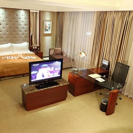 Dalian Furong International Hotel Екстер'єр фото